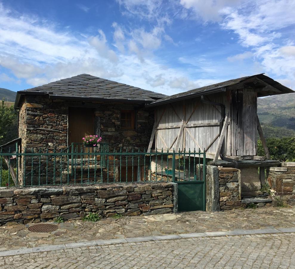 Palheiro Do Vale Do Paiva Villa Cabril  Exterior photo